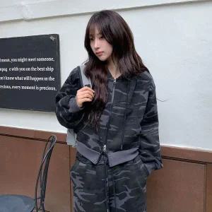 [하프클럽/]여성 카모플라쥬 패턴 세미 크롭 후드 집업 자켓