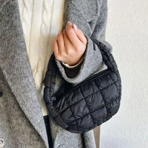 [라일리여성의류] Rly 퀼팅 미니 백 숄더 폼폼이가방 크로스백 여자가방