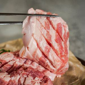 국내산 한돈 돼지고기 구이용 수육용 캠핑 고기 칼집 통 무항생제 냉장 삼겹살 500g