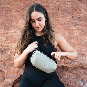 원더드 D1 패니 힙색 탄 [내일 도착보장 서비스 오네]