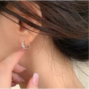 아르니 꼬임 미니 원터치 링 귀걸이 심플 데일리 실버 여성 귀걸이 한쌍 e034