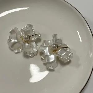 [다잇템] 여자 꽃송이 꽃무늬 진주 셀프웨딩 들러리룩 귀걸이