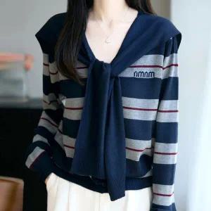 [몽벨리즈]세일러숄카라단추니트 mde2302453