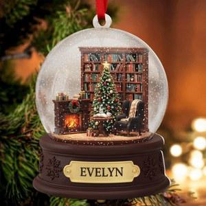 개인 맞춤형 홀리데이 스노우 글로브 장식, 크리스마스 트리 및 벽난로 도서관 장면, 독자를 위한 이름 아늑한 책 애호가 장식 선물