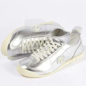 [하프클럽/데상트]데상트 공용 크론 오지리널 슬림 스니커즈 실버 SP123LSN18