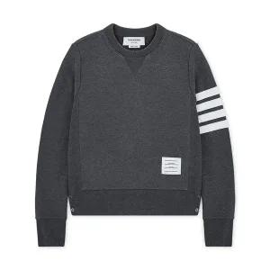 [톰브라운] 여성 사선 완장 다크 그레이 맨투맨 FJT002A 00535 025