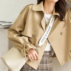 세련되고 단정한 숏트렌치 카라 더블버튼 여성자켓