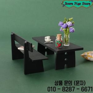 1Pcs 소형 검은 테이블과 의자 가구 모델 장면 하우스 액세서리