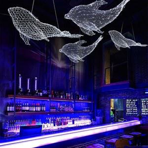 철망 상어 고래 장식 카페 철공예 돌고래 물고기등 샹들리에 공업풍 식당