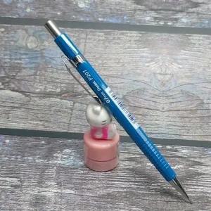 펜텔 제도샤프의 고전 P207 0.7mm