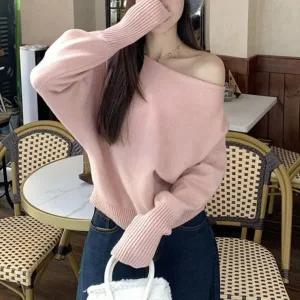 [신세계라이브쇼핑][옷자락] 여자 가오리핏 보트넥 오프숄더 소매 시보리 니트