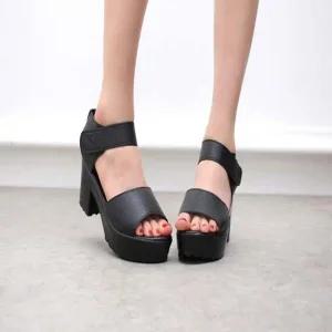 키높이 통굽 편한 디자인 모던라인 여자 통굽샌들