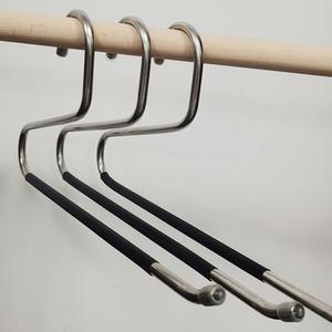 신박한정리 바지걸이 20p 논슬립 L자 실리콘 미끄럼방지 코팅 바지 옷걸이 인출식 역방향 s자