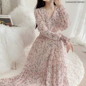 이너퀸 프리수 쉬폰 플라워 빅사이즈 스모크 밴딩 단추 데이트 바캉스 휴양지 롱 원피스 쉬폰플라워원피스