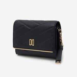 [닥스](강남점)DCWA4E414BK [CARLISLE MODERN]블랙 칼라일 패턴 골드 DD 3단 반지갑