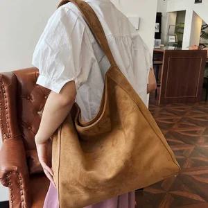 데일리 스웨이드 루즈핏 빅 클래식 숄더백 호보백 가죽가방 가을가방 오피스룩 수납좋은가방 겨울가방