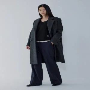 [롯데백화점]보브 울 블렌드 헤링본 패턴 코트7115416X07