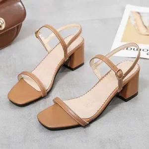 여름 미들힐 엄마 샌들 여행 비치 데일리 캐주얼 코디