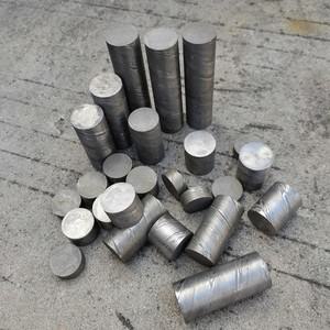 다마스커스 라운드 스틸 바 보석 펜 버클 링 공급 제작 트위스트 패턴 HRC24