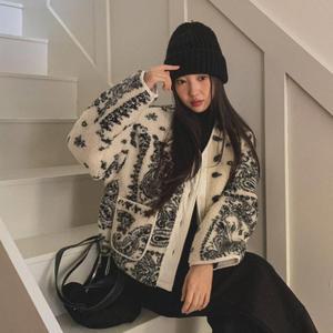 여성 페이즐리 누빔 박스핏 긴팔 캐주얼 점퍼