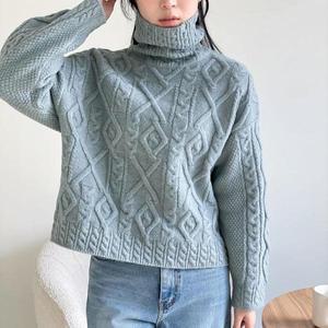 [옷자락]여자 비스코스 패턴 꽈배기 터틀넥 크롭 겨울 니트