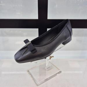 [ELCANTO]엘칸토 HC11 양가죽 여성화 스퀘어토 리본 플랫  W1A1U4B26 (S32645452)