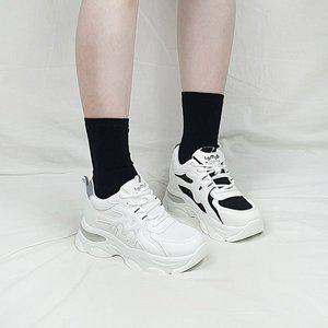 [디아]아체 메쉬 패턴 스탠딩 키높이 통굽 스니커즈 9cm