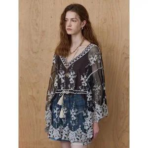 [하프클럽/]플라워 자수 레이스 시스루 케이프 블라우스