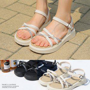 [바닐라슈] 아일랜드 사선큐빅 탄력 통굽 스트랩샌들(3cm)