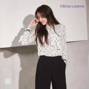 [올리비아로렌] 기하학 프린트 타이 블라우스_VOCNLYF8121