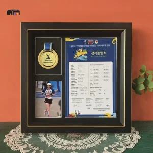 상장 메달 케이스 훈장 기념 액자 디스플레이 프레임 수집 전시대 걸이