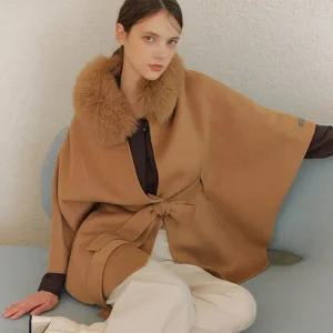 베스띠벨리 정상가799,000원폭스퍼케이프코트BLHRY7646 111679