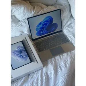 MICROFOST SURFACE 노트북 [세금포함] [정품] LAPTOP 랩탑 Go 3 12.4 (256GB SSD 솔리드 스테이트 드라이브