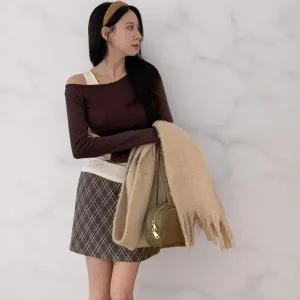 [하프클럽/]여성 언발란스 오프숄더 배색 레이어드 슬림 티셔츠