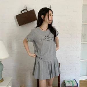 [하프클럽/]여성 반소매티 U넥 주름스커트 필기체 세트