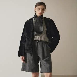 로보 V넥 머플러 무스탕