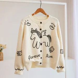 [잇수다] 윤니코 드로잉 프린팅 라운드 울 니트 가디건