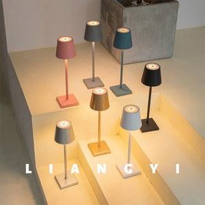 무선 USB 충전식 테이블 램프 방수 터치 스위치 침실 호텔 거실 레스토랑 5200mAh