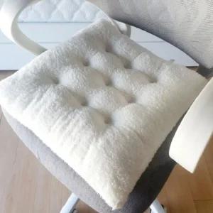 리빙밸류 푹신한 극세사 방석 두꺼운 양털 양모 식탁 사무실 의자 큰방석