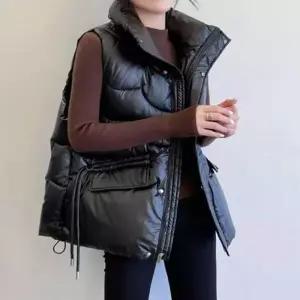 [콩심팥심]하이넥 오버핏조끼 덮어주는 여성패딩조끼 겨울베