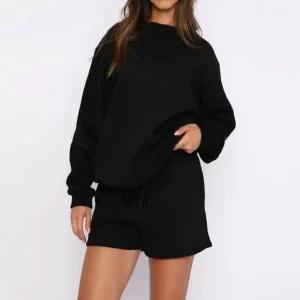 [하프클럽/]올데이 이너 스티치 윈터소재 릴랙스핏 크루넥티 하프팬츠코디