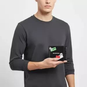 BALENCIAGA 25FW 스티커 프린팅 캐쉬 스퀘어 폴디드 지갑  594549 2AB7F 1084)