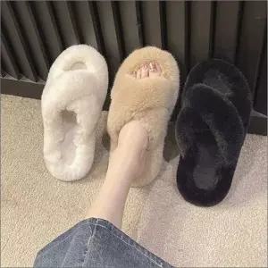 인기상품 퍼슬리퍼 실내화 쿠션감 겨울 털슬리퍼 거실화 x자 [WFLAI99_251215]