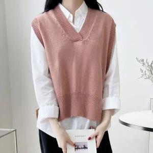 [하프클럽/]유니크한 옆트임 디테일 걸 브이라인 뜨개탑 스타일경량베스트