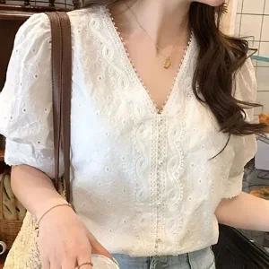 [하프클럽/]브이라인 프리미엄 물결프릴레이스 퍼프소매 밝은색 반팔블라