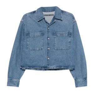 알렉산더왕 버튼 프론트 체스트 포켓 크롭 데님 셔츠 4DC1261976 400C