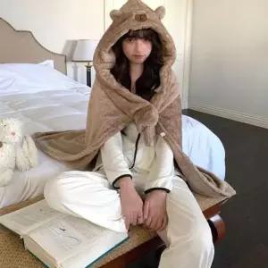 [라일리여성의류] Rly 포근 베어 후드 숄 무릎담요 담요 선물 단체 겨