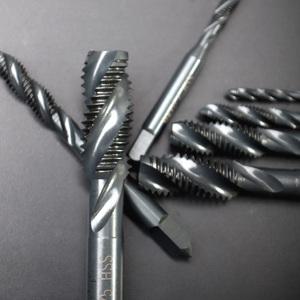 스파이럴탭 EST-08(M8) 나사산만들기 나사탭 기계탭 탭드릴 드릴탭 탭기리 탭핑비트