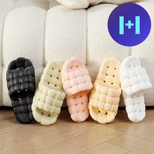 [1개+1개] 퀼트 물빠짐 미끄럼방지 발등낮은 욕실화 화장실 슬리퍼 층간소음방지 실내화