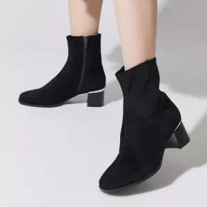 엠.무크 바넷 스판기모부츠 세무블랙 516323616IA